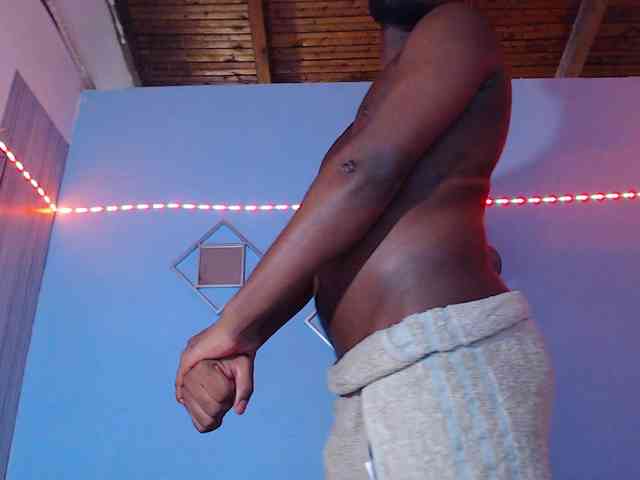 BlackStalliion69 Sex Cam Show