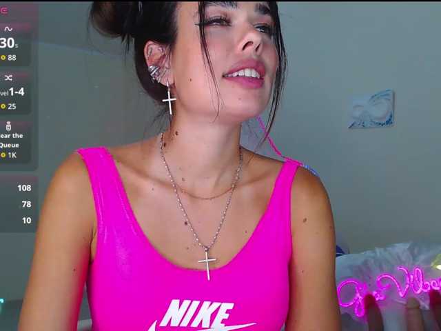 GiaVibey, live now on BongaCams