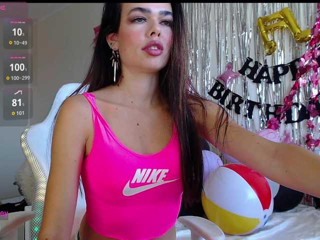 GiaVibey live cam on BongaCams