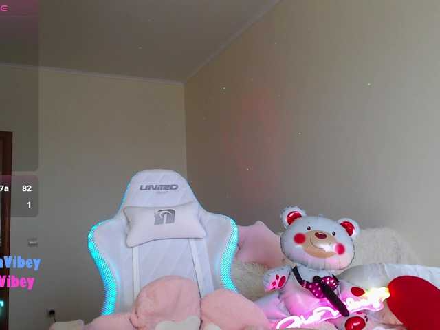 GiaVibey live cam on BongaCams