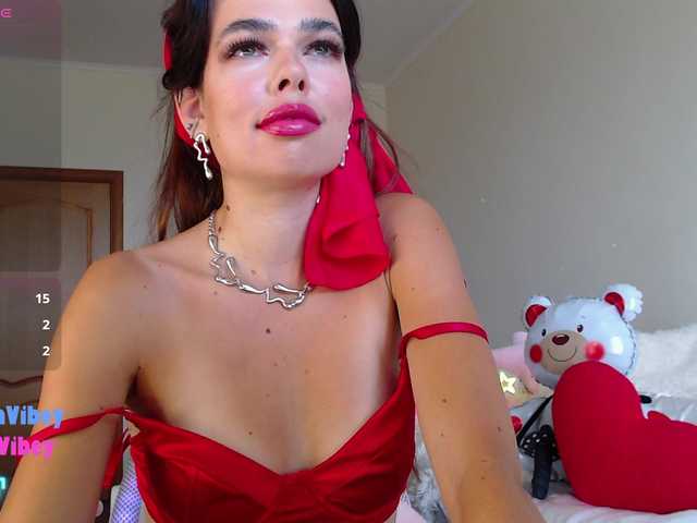 GiaVibey live webcam show