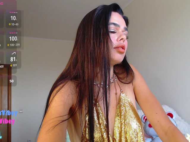 GiaVibey live cam on BongaCams