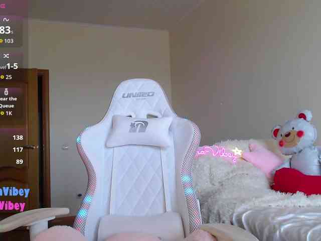 GiaVibey Sex Cam Show