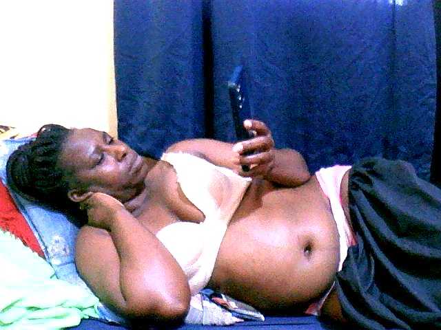 naughty-slender live cam on BongaCams