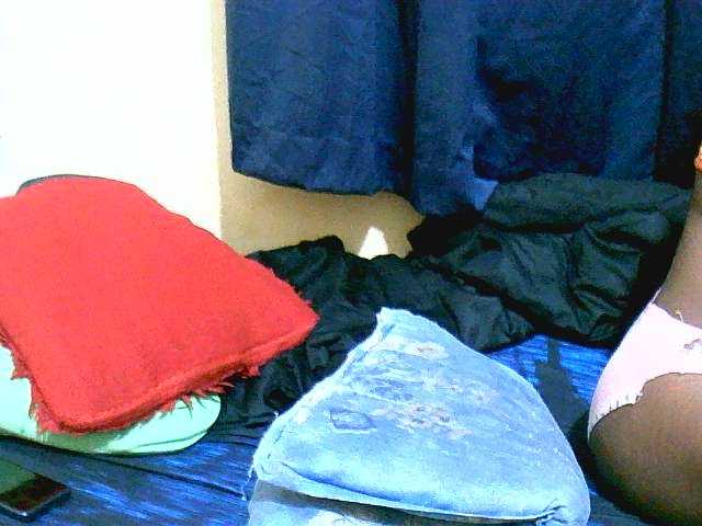 naughty-slender live cam on BongaCams