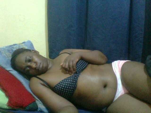 naughty-slender live cam on BongaCams