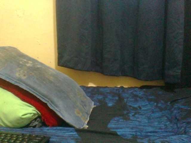 naughty-slender live webcam show