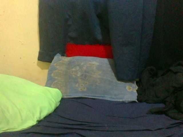 naughty-slender live cam on BongaCams