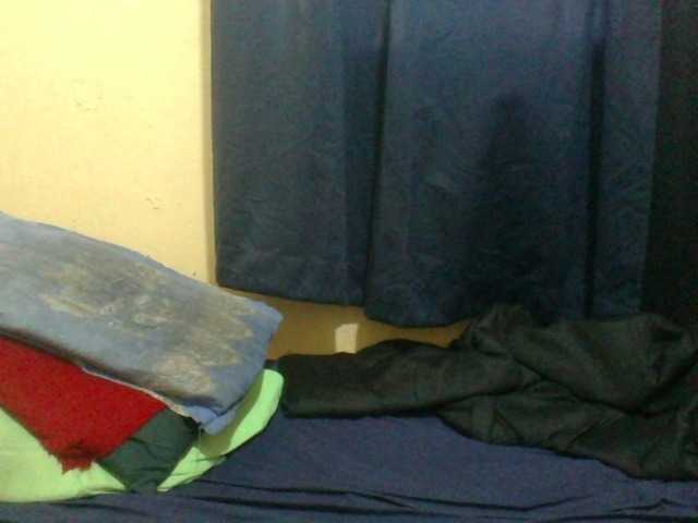 naughty-slender live cam on BongaCams