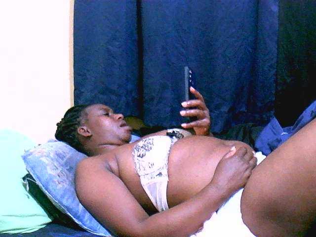 naughty-slender live cam on BongaCams