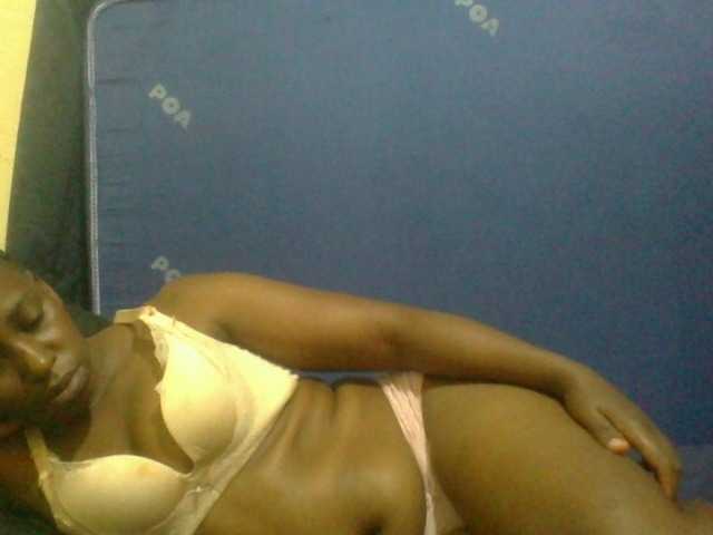 naughty-slender live cam on BongaCams