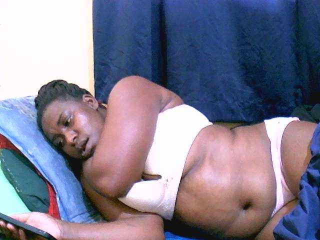 naughty-slender live cam on BongaCams