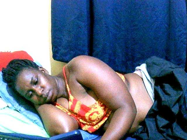 naughty-slender live cam on BongaCams