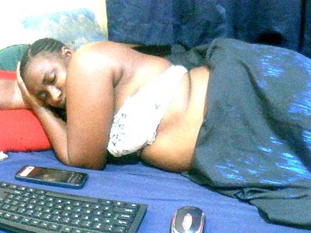 naughty-slender live cam on BongaCams