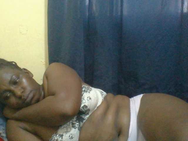 naughty-slender live cam on BongaCams