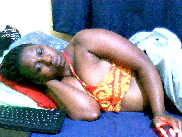 naughty-slender live cam on BongaCams