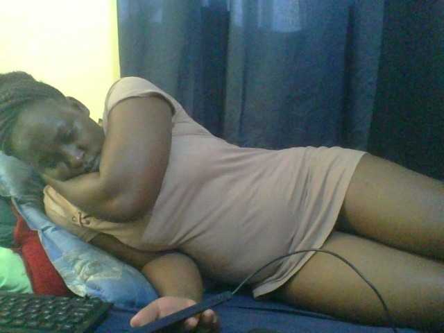 naughty-slender live cam on BongaCams