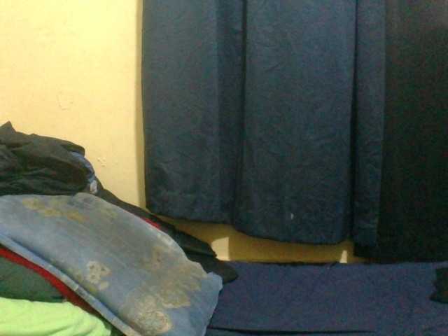 naughty-slender live cam on BongaCams
