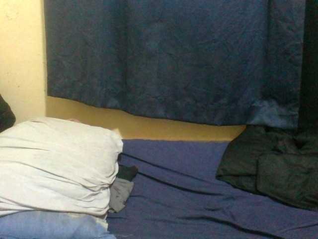 naughty-slender live cam on BongaCams