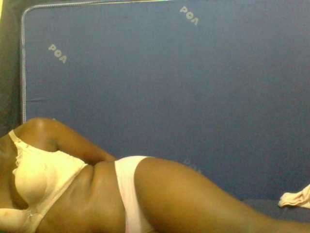 naughty-slender live cam on BongaCams