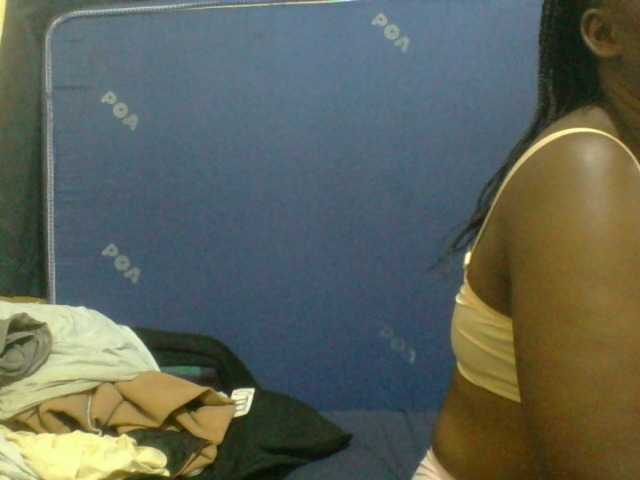 naughty-slender live cam on BongaCams