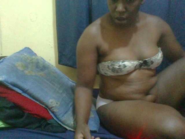 naughty-slender live cam on BongaCams
