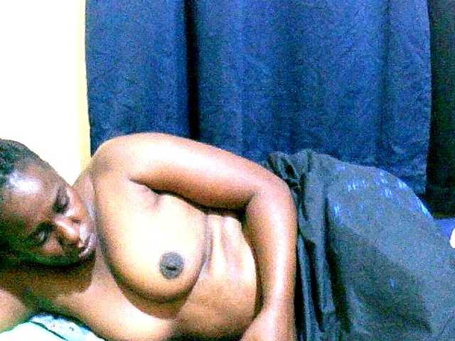 naughty-slender live cam on BongaCams