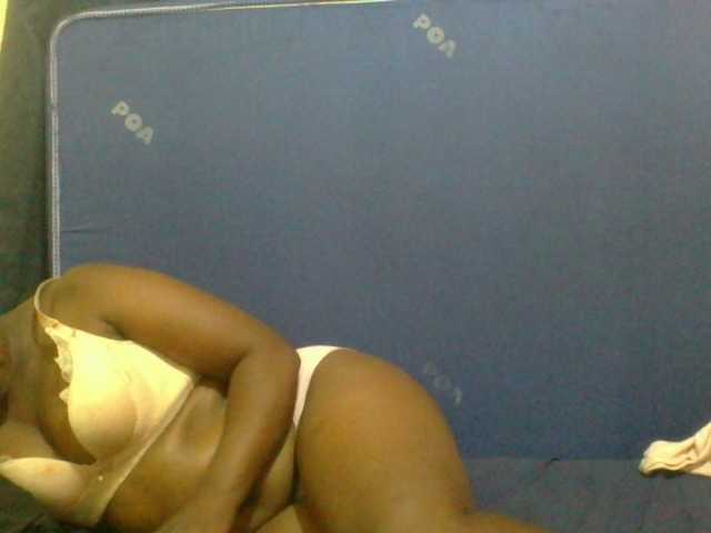 naughty-slender live cam on BongaCams