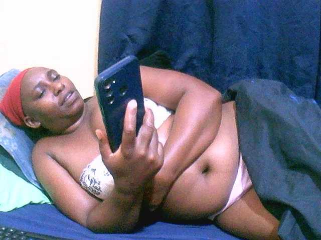 naughty-slender live cam on BongaCams