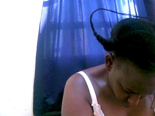 naughty-slender — live female cam