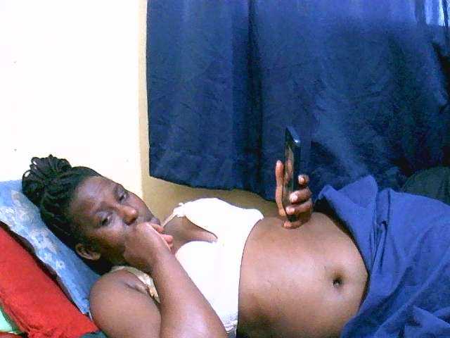naughty-slender live cam on BongaCams