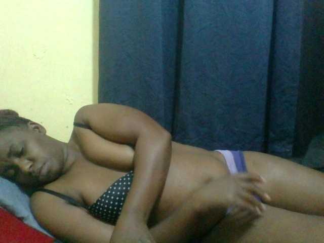 naughty-slender live cam on BongaCams