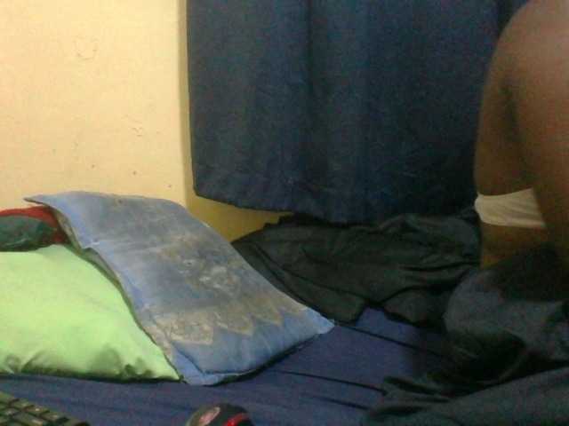 naughty-slender live cam on BongaCams