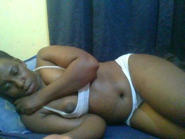 naughty-slender live cam on BongaCams