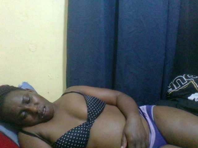 naughty-slender live cam on BongaCams