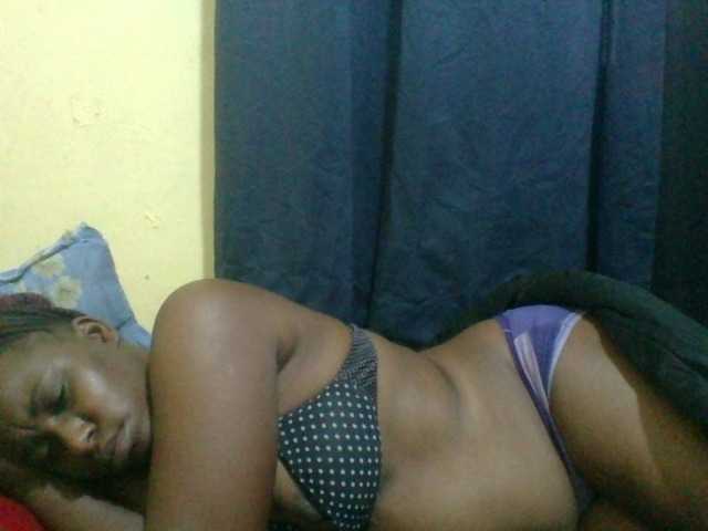 naughty-slender live cam on BongaCams