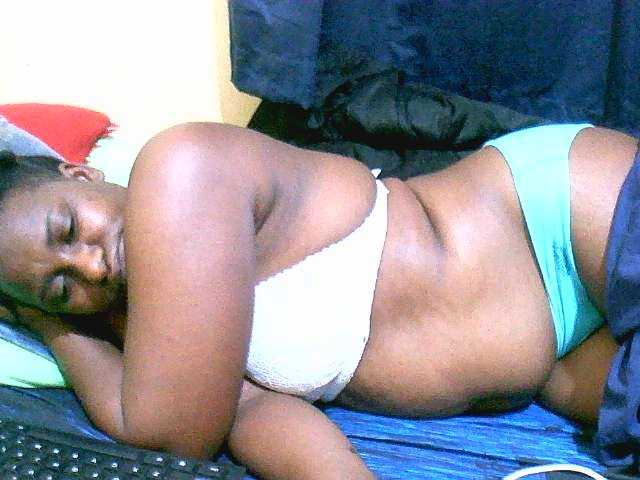 naughty-slender live cam on BongaCams