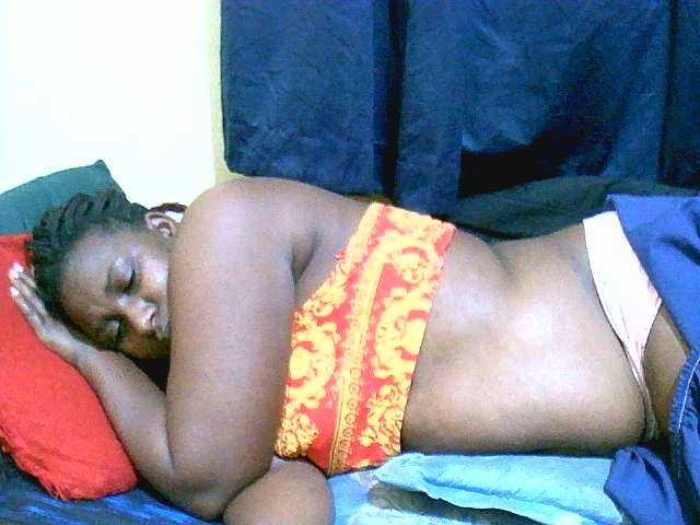 naughty-slender live cam on BongaCams