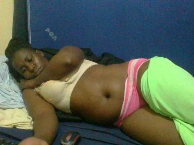 naughty-slender live cam on BongaCams