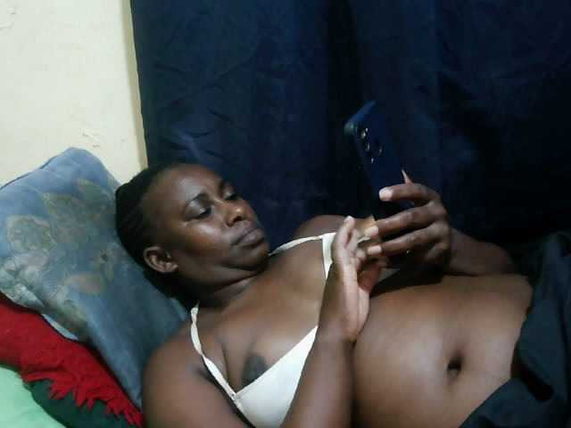 naughty-slender live cam on BongaCams