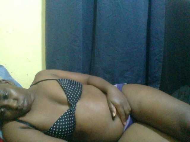 naughty-slender live cam on BongaCams