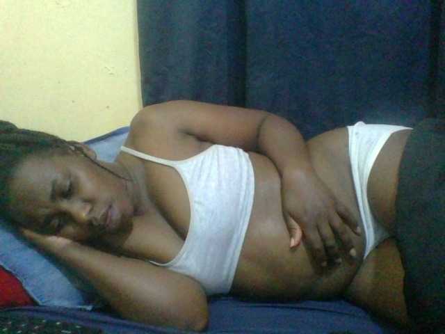 naughty-slender live cam on BongaCams