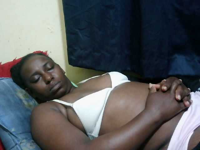 naughty-slender live cam on BongaCams