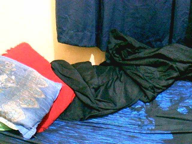 naughty-slender live cam on BongaCams