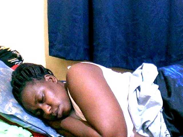 naughty-slender live cam on BongaCams