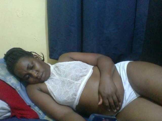 naughty-slender live cam on BongaCams