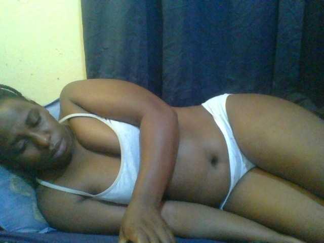 naughty-slender live cam on BongaCams