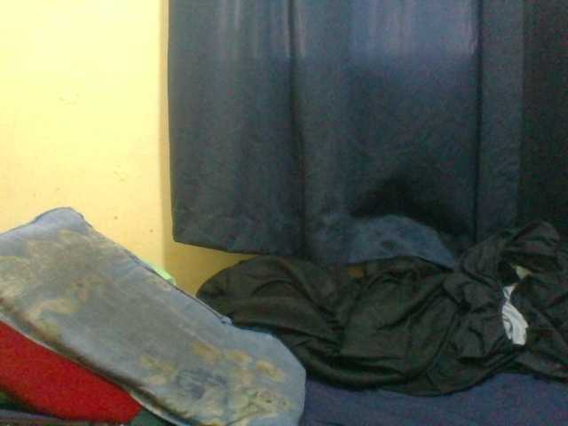 naughty-slender live cam on BongaCams