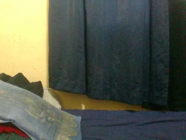 naughty-slender live cam on BongaCams
