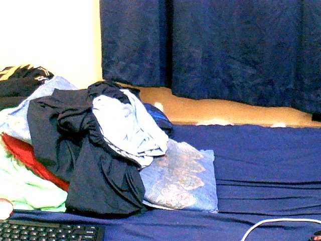 naughty-slender live cam on BongaCams